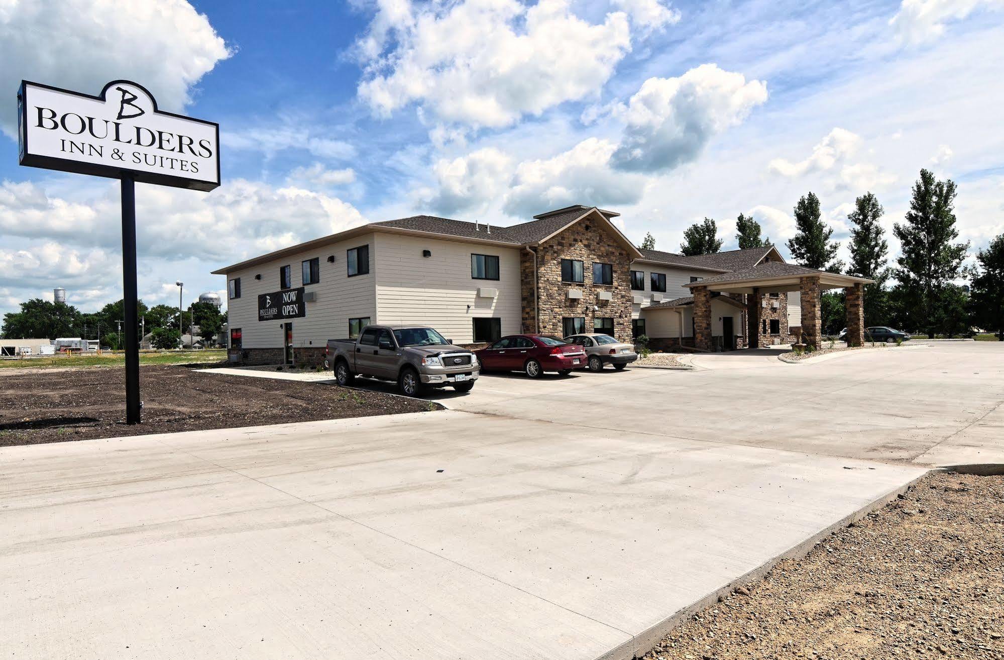 Cobblestone Inn & Suites - Clarion Exterior photo