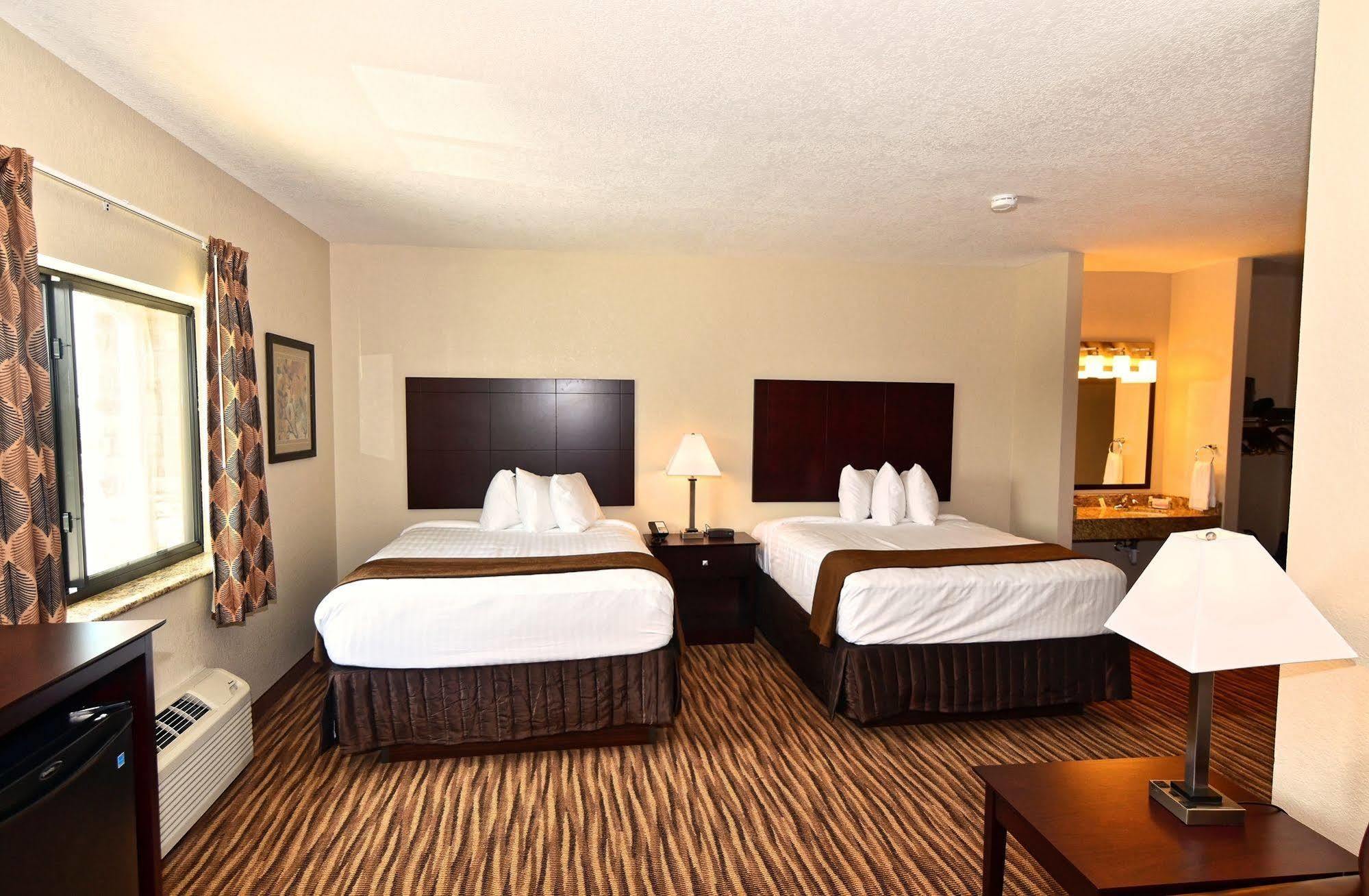Cobblestone Inn & Suites - Clarion Exterior photo