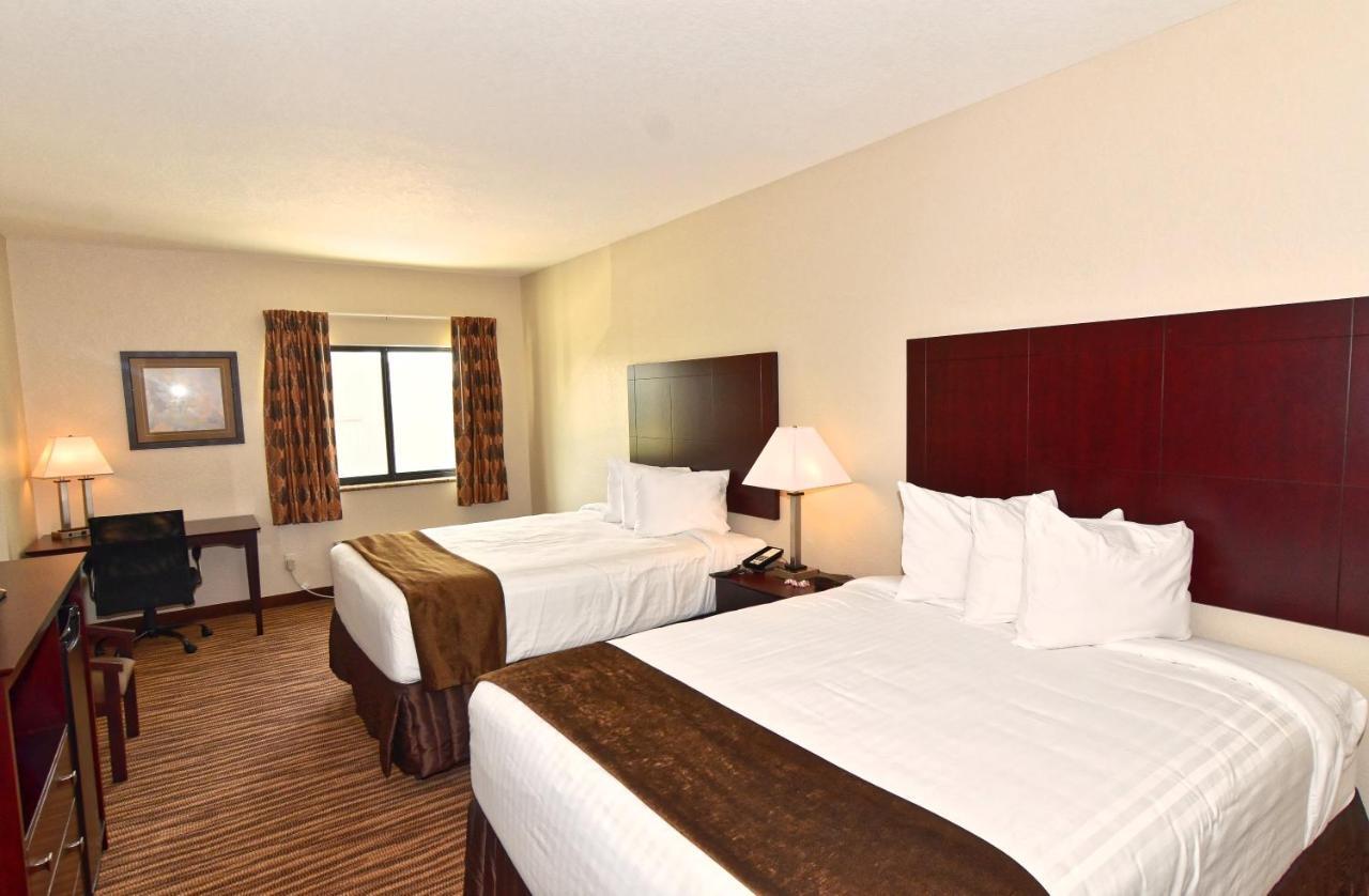 Cobblestone Inn & Suites - Clarion Exterior photo