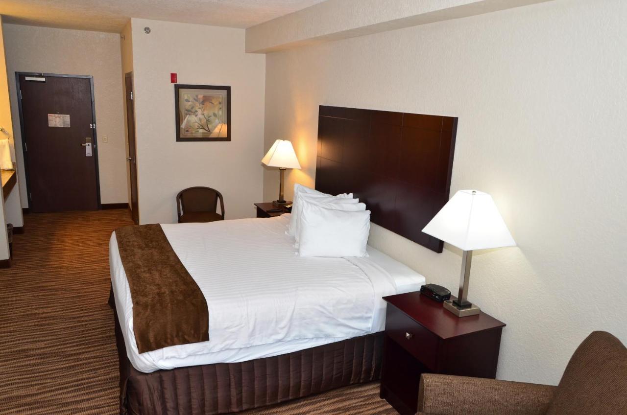 Cobblestone Inn & Suites - Clarion Exterior photo